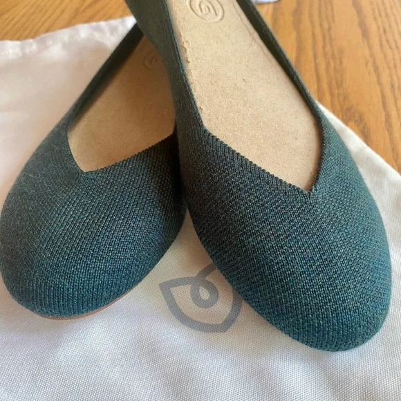 Rothy's - The Flat in Emerald Green, Size 8.5 Discontinued color! - Picture 3 of 9
